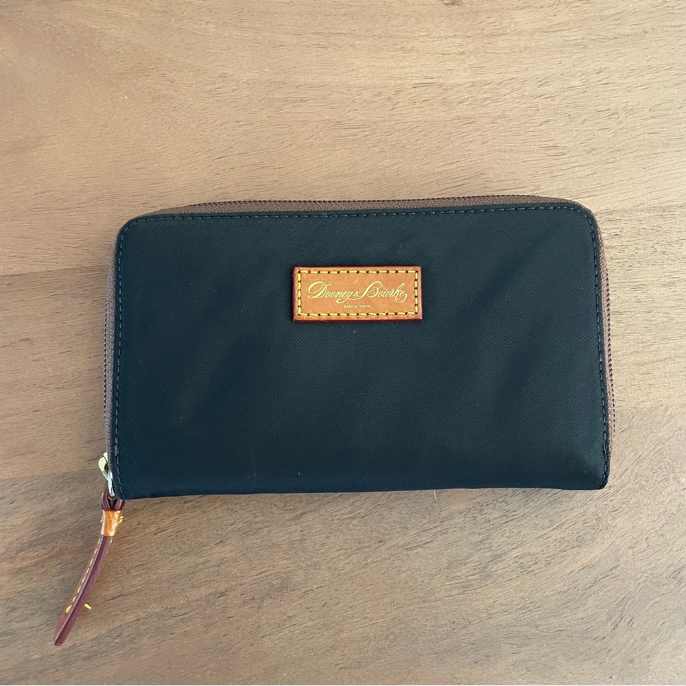 Dooney & Bourke Black Wallet with Tan Leather Logo Zip Around Card Slots